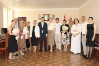 Состоялась церемония вручения благодарственных писем артистам, участвовавшим в апрельском мероприятии в с. Джгярда, посвящённом детскому творчеству и рукоделию